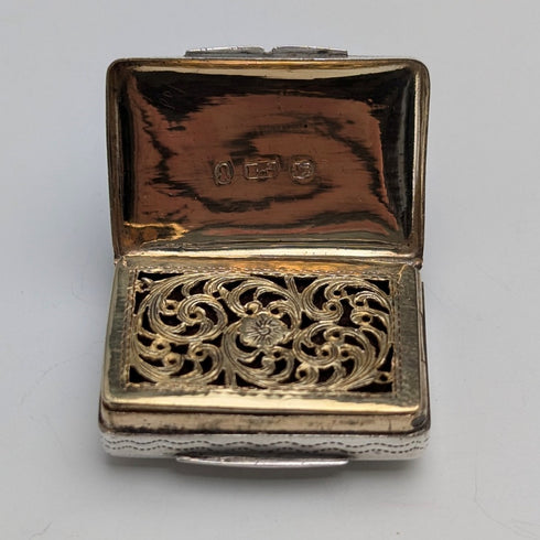 1834 年英國古董純銀油醋汁配海綿 Edwin Jones